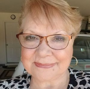 Meet your Posher, Giuseppina